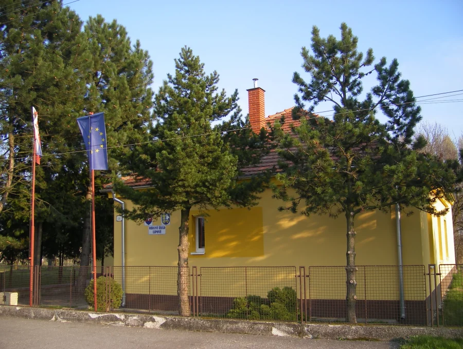 a zsemlékesi községháza